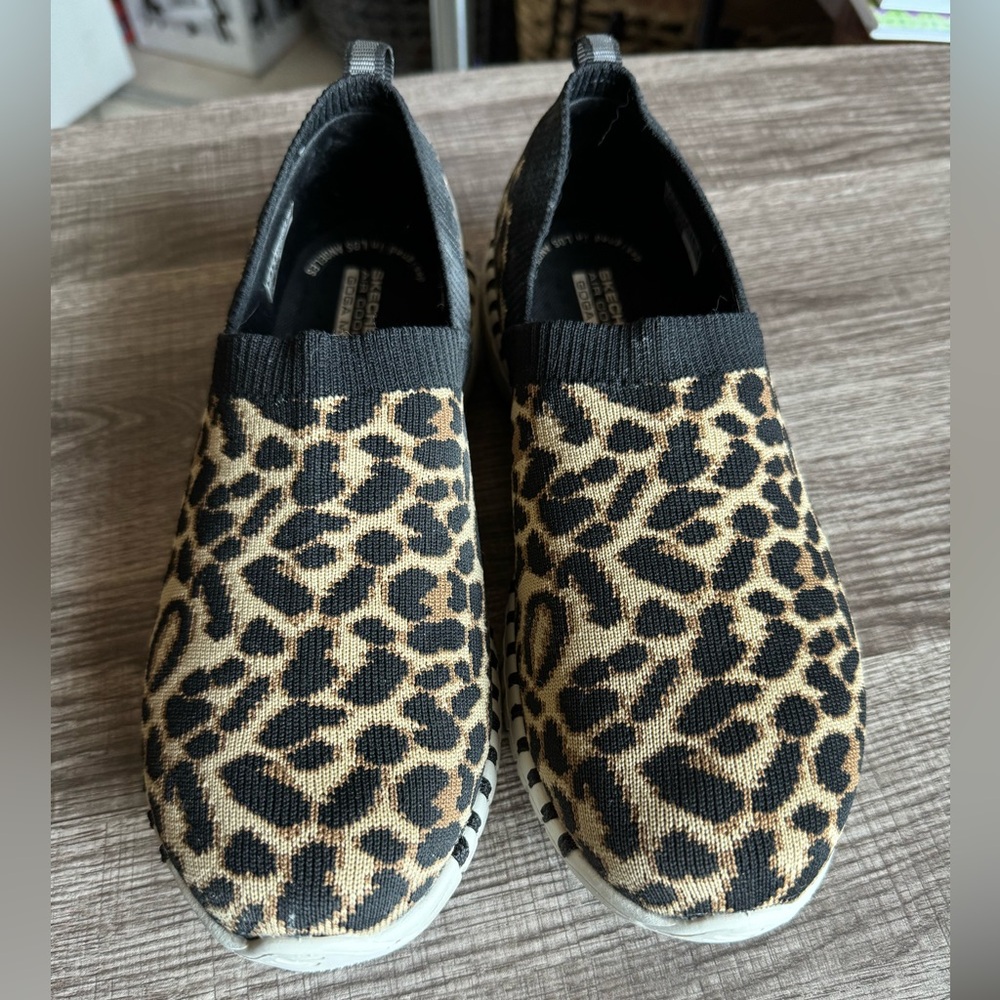 Sketchers Go Walk Smart - Safari - image 1